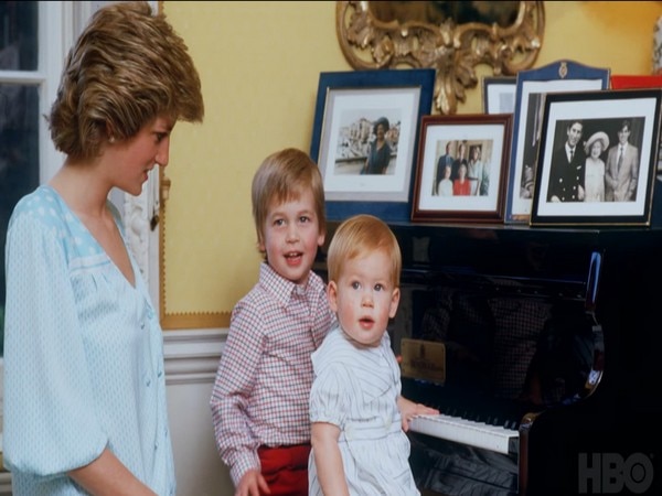 Princes William, Harry announce sculptor for mother Diana Princes William, Harry announce sculptor for mother Diana