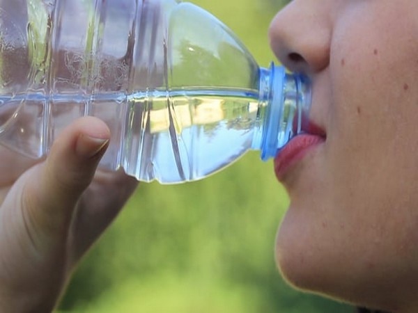 Here's why moms-to-be should avoid drinking from plastic bottles Here's why moms-to-be should avoid drinking from plastic bottles