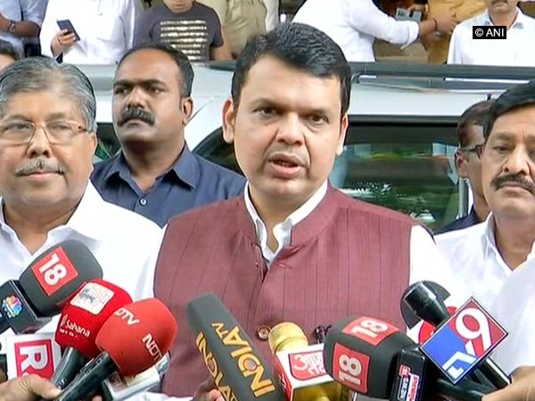 Will give reservation to Marathas lawfully: Fadnavis Will give reservation to Marathas lawfully: Fadnavis