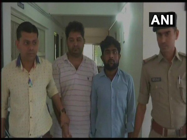 Surat: 2 held with Rs 1.5 lakh in fake currency Surat: 2 held with Rs 1.5 lakh in fake currency