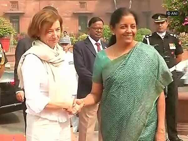 French Minister of Armed Forces pays tributes at Amar Jawan Jyoti