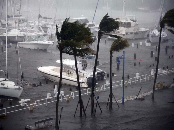 Eight die at Florida hospital as Irma disrupts power supply Eight die at Florida hospital as Irma disrupts power supply