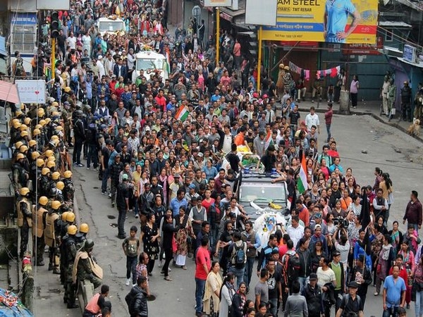 GJM withdraws indefinite shutdown in Darjeeling after Rajnath's appeal to restore normalcy GJM withdraws indefinite shutdown in Darjeeling after Rajnath's appeal to restore normalcy