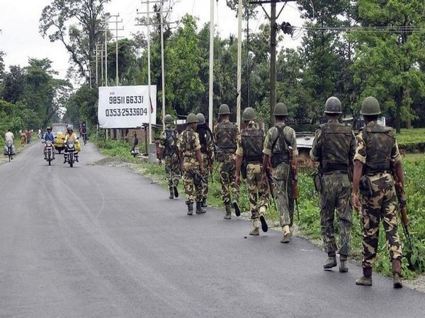 Centre to withdraw troops from Darjeeling Centre to withdraw troops from Darjeeling