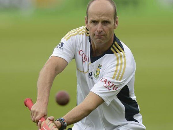 Gary Kirsten appointed as RCB coach Gary Kirsten appointed as RCB coach