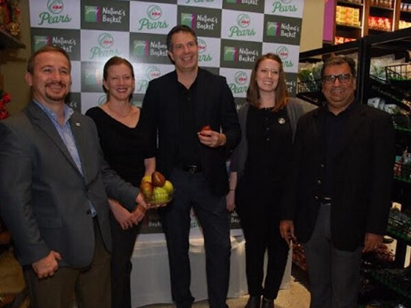 Savour USA pears at Godrej Nature's Basket, Worli Savour USA pears at Godrej Nature's Basket, Worli