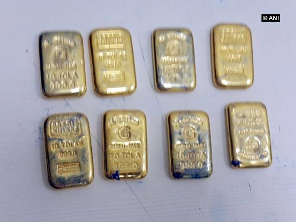 Gold bars worth over Rs. 29 lakhs seized from Hyderabad airport Gold bars worth over Rs. 29 lakhs seized from Hyderabad airport
