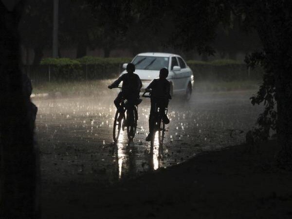 Andhra Pradesh: 4 killed, 30 injured due to rain, hailstorm Andhra Pradesh: 4 killed, 30 injured due to rain, hailstorm