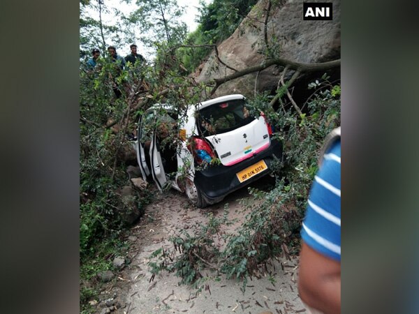 Miraculous escape for tourists in Himachal accident Miraculous escape for tourists in Himachal accident