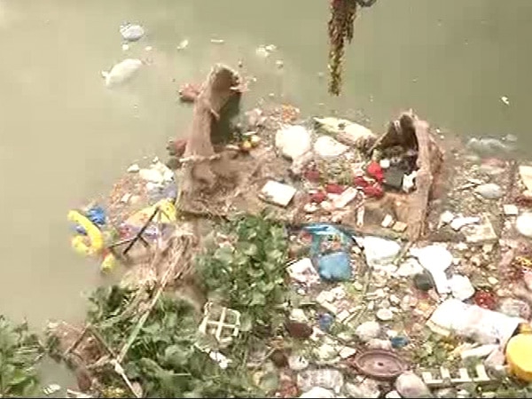 Hyderabad water bodies pollute after Durga idol immersions Hyderabad water bodies pollute after Durga idol immersions