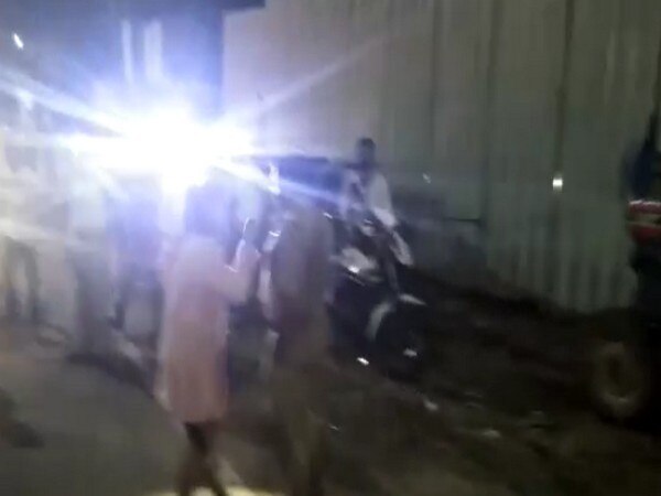 Hyderabad: Woman pelts stones at media after friend held for driving drunk Hyderabad: Woman pelts stones at media after friend held for driving drunk