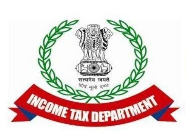 IT Dept. raids underway at residence of close aide of Lalu Yadav