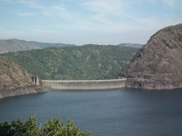 Kerala: Orange alert issued as Idukki dam water level increases Kerala: Orange alert issued as Idukki dam water level increases
