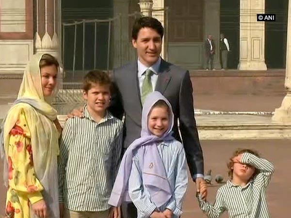 Trudeau arrives at Jama Masjid, avoids question on Khalistani terrorist invite Trudeau arrives at Jama Masjid, avoids question on Khalistani terrorist invite