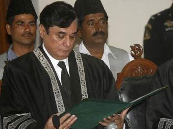 Pak's retired SC Judge assumes charge as new NAB chief