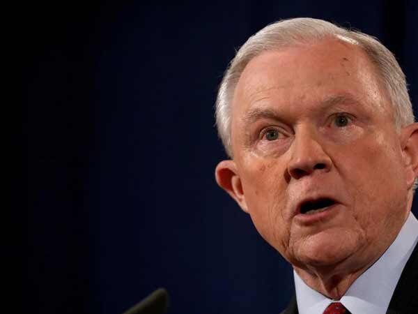 Sessions admits there's not enough evidence to probe Hillary Clinton Sessions admits there's not enough evidence to probe Hillary Clinton