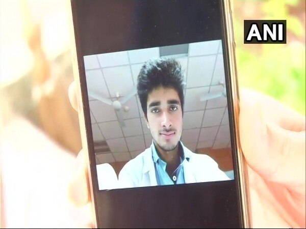 Missing Kashmiri MBBS student gets Maoist angle Missing Kashmiri MBBS student gets Maoist angle