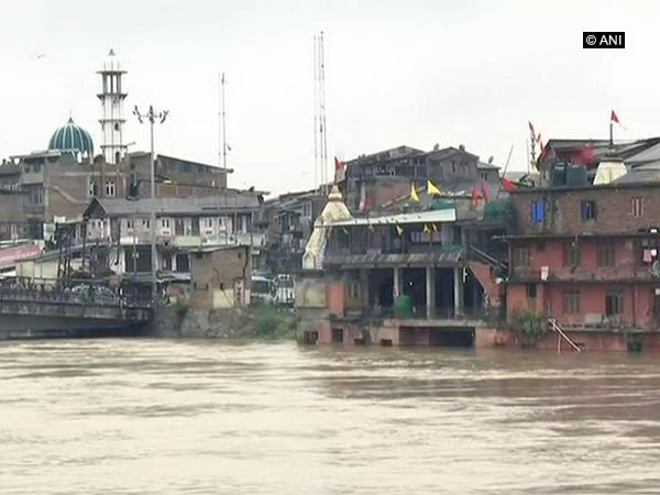 Kashmir schools closed today due to heavy rains Kashmir schools closed today due to heavy rains