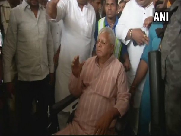 Lalu Prasad returns to Patna after treatment Lalu Prasad returns to Patna after treatment