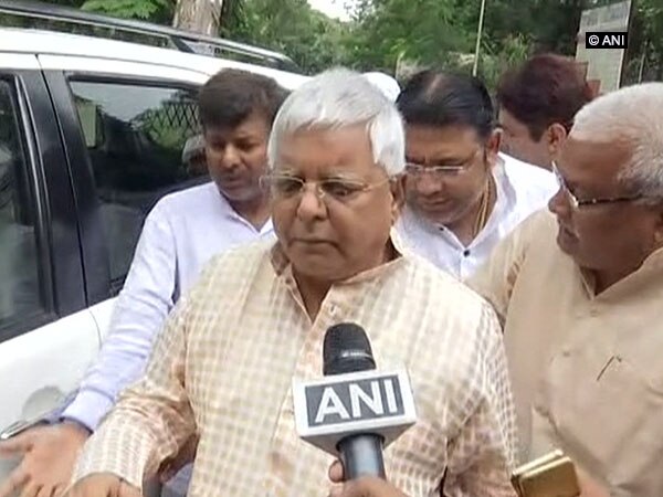 Fodder Scam: Lalu Prasad surrenders before Ranchi CBI court Fodder Scam: Lalu Prasad surrenders before Ranchi CBI court