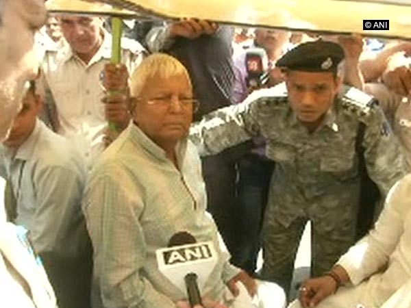 Bihar violence: Nitish is finished, says Lalu Bihar violence: Nitish is finished, says Lalu