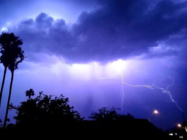 Lightning kills 8 in West Bengal Lightning kills 8 in West Bengal