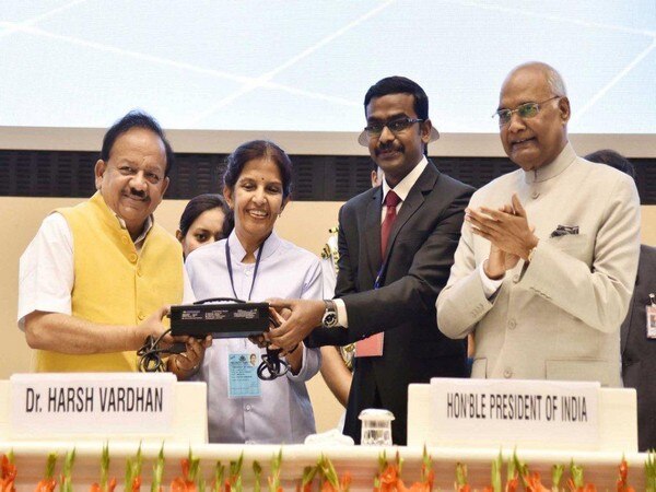 President unveils India's first Lithium-Ion charger President unveils India's first Lithium-Ion charger