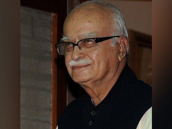 Advani lauds Mukherjee for attending RSS event, says shows his 'grace and goodwill' Advani lauds Mukherjee for attending RSS event, says shows his 'grace and goodwill'