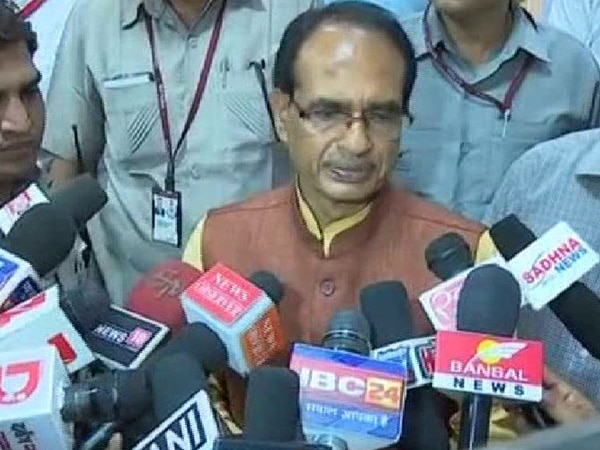 MP CM Chouhan directs private schools to fulfil basic requirements MP CM Chouhan directs private schools to fulfil basic requirements