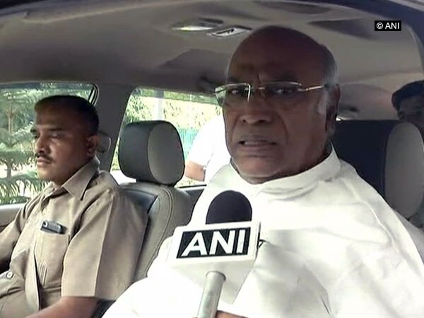 Kharge corners PM Modi for Africa tour  Kharge corners PM Modi for Africa tour