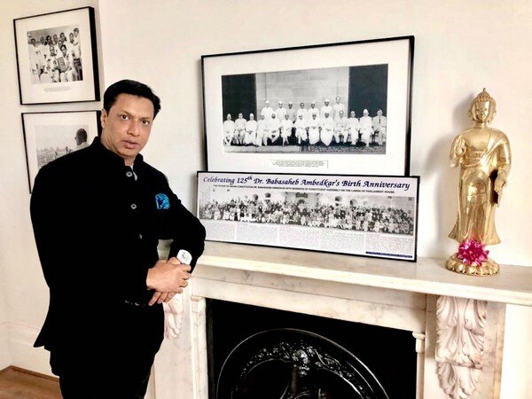 Madhur Bhandarkar visits Ambedkar's House in London on his Jayanti Madhur Bhandarkar visits Ambedkar's House in London on his Jayanti