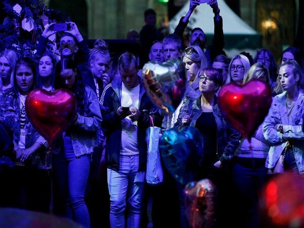 Manchester attack: City remembers arena bomb victims Manchester attack: City remembers arena bomb victims