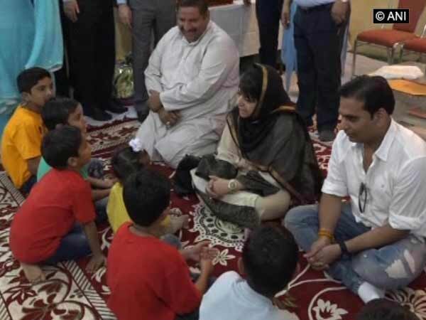 Mehbooba celebrates Diwali with orphans Mehbooba celebrates Diwali with orphans