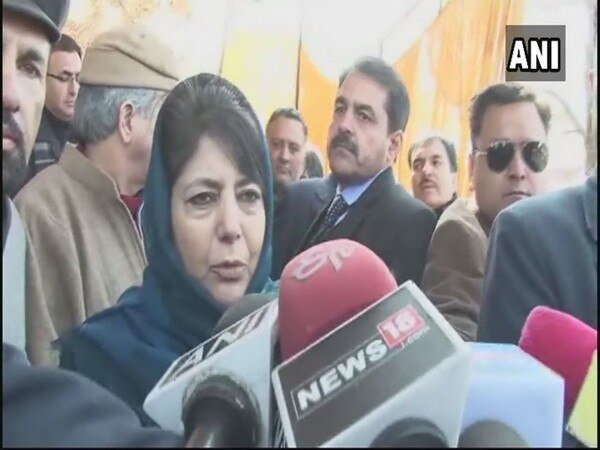 Mehbooba for Indo-Pak talks, says 'peace should be given opportunity' Mehbooba for Indo-Pak talks, says 'peace should be given opportunity'