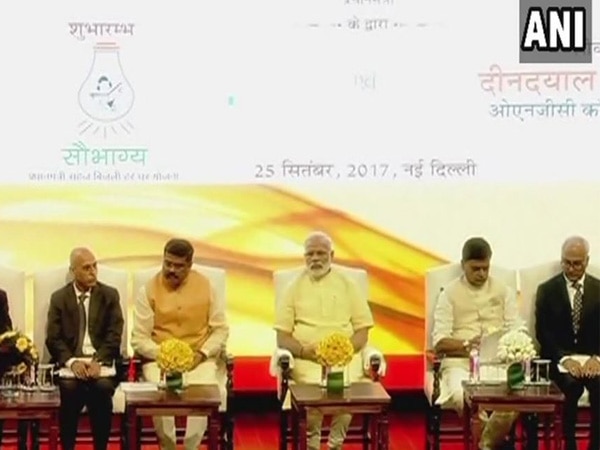PM launches 'Saubhagya Yojana', aiming to complete electrification of India by March 2019 PM launches 'Saubhagya Yojana', aiming to complete electrification of India by March 2019