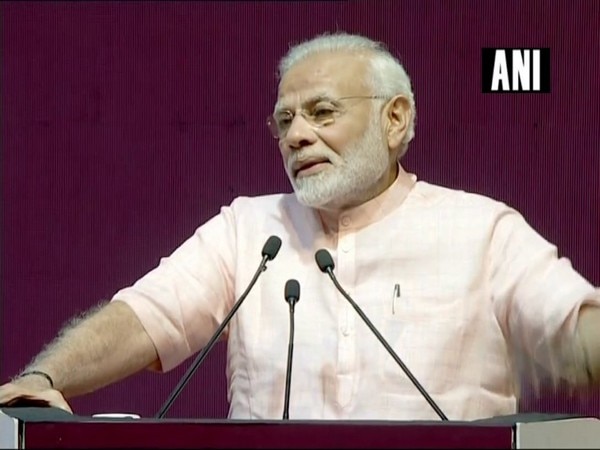 Congress left the nation's economy on a landmine: Modi Congress left the nation's economy on a landmine: Modi