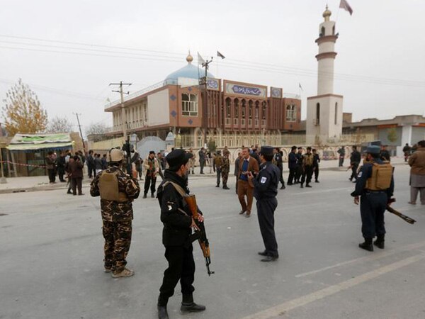 Suicide bomber blows himself up outside Shiite Mosque in Kabul Suicide bomber blows himself up outside Shiite Mosque in Kabul