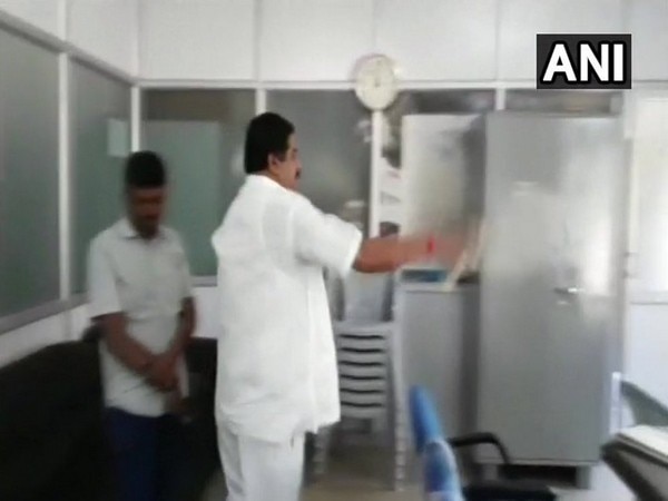 Congress leader threatens to set BBMP on fire; case registered Congress leader threatens to set BBMP on fire; case registered