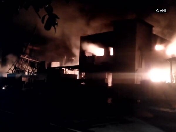 Fire breaks out at chemical factory in Navi Mumbai Fire breaks out at chemical factory in Navi Mumbai