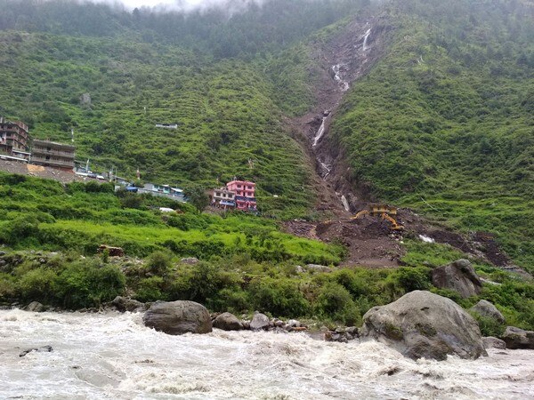 8 killed in Nepal landslide 8 killed in Nepal landslide