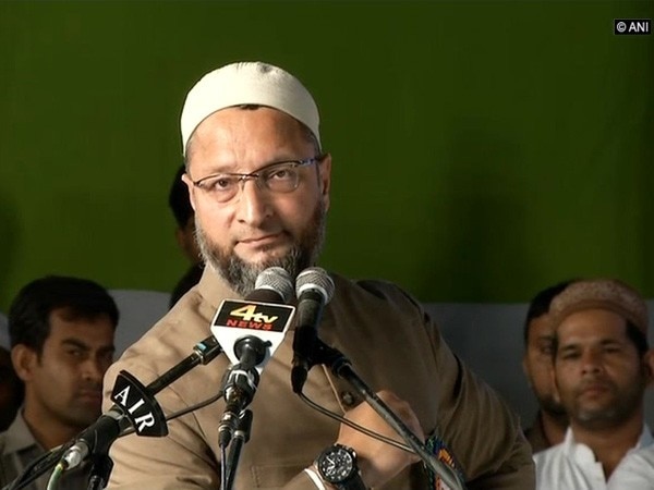 Owaisi accuses BJP, Congress of divisive politics Owaisi accuses BJP, Congress of divisive politics