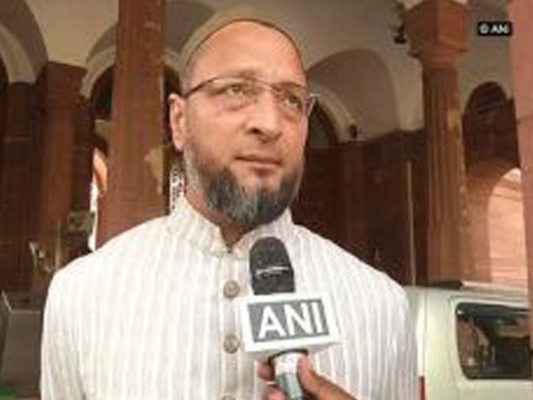 Col. Purohit granted bail: Owaisi accuses PM Modi for going soft on Hindu accused  Col. Purohit granted bail: Owaisi accuses PM Modi for going soft on Hindu accused