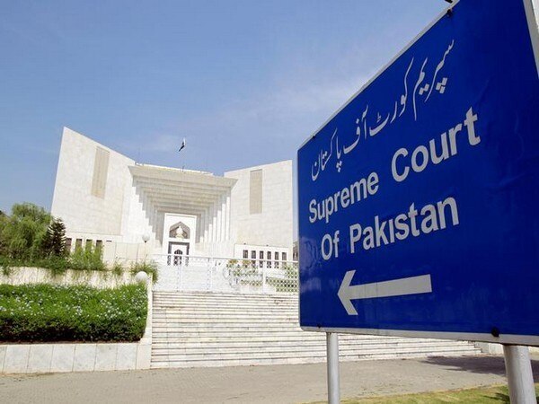 Pak SC seeks report on citizen's foreign bank accounts