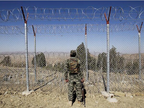 Cross-border terror attack from Afghanistan kills two Pak soldiers  Cross-border terror attack from Afghanistan kills two Pak soldiers