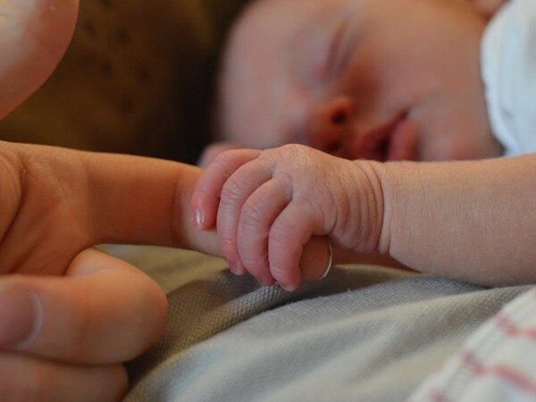 Moms co-sleeping with baby for long-term more likely to feel depressed Moms co-sleeping with baby for long-term more likely to feel depressed