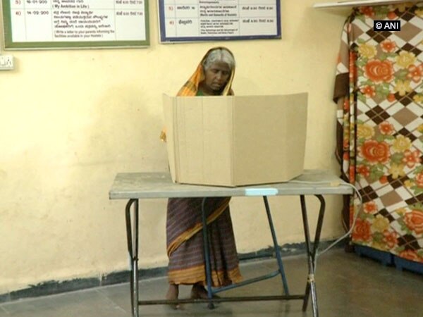 Karnataka: Polling underway for 102 urban local bodies Karnataka: Polling underway for 102 urban local bodies