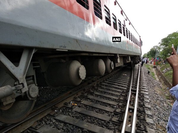 Pooja Superfast Express derails Pooja Superfast Express derails