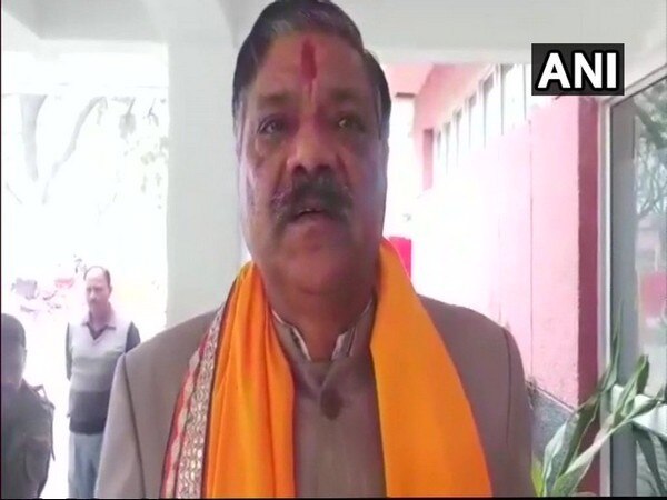 BJP MLA injured after stone pelted at his car in Mathura BJP MLA injured after stone pelted at his car in Mathura