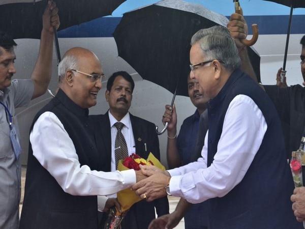 President Kovind reaches Chhattisgarh for 2-day visit President Kovind reaches Chhattisgarh for 2-day visit