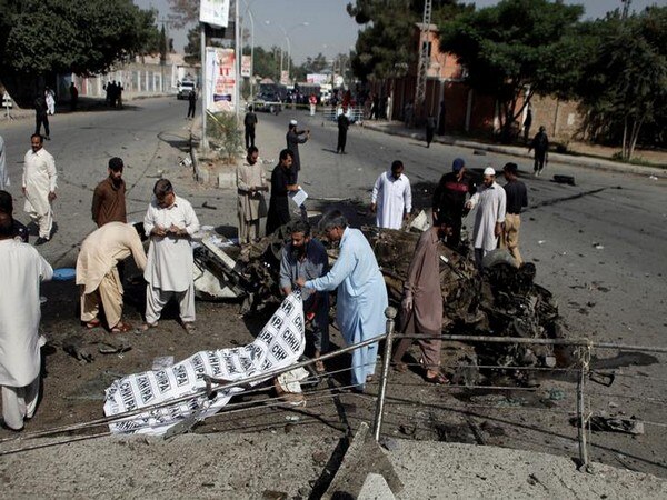Roadside blast kills five in Quetta Roadside blast kills five in Quetta